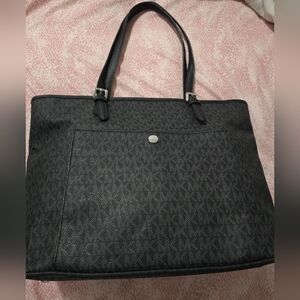 Pre-loved Black Michael Kors Bag